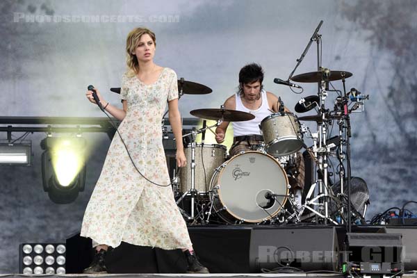 WOLF ALICE - 2018-06-17 - BRETIGNY-SUR-ORGE - Base Aerienne 217 - Main Stage - 